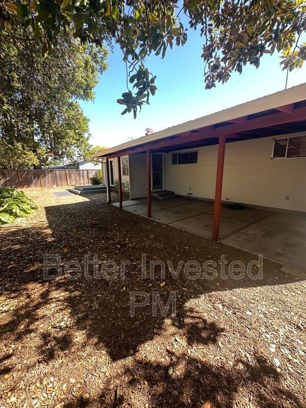 Building Photo - 719 Parkside Dr