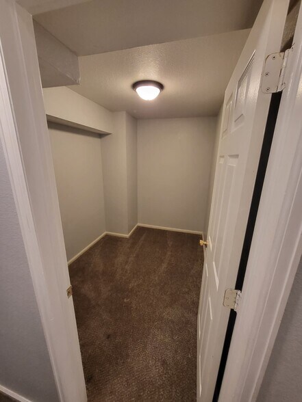 Building Photo - 2704 Breckenridge Pl
