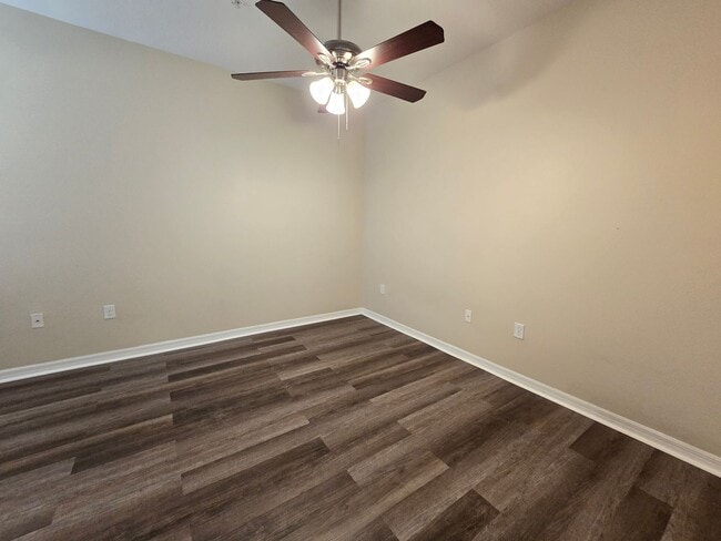 Building Photo - 5490 Soapstone Pl