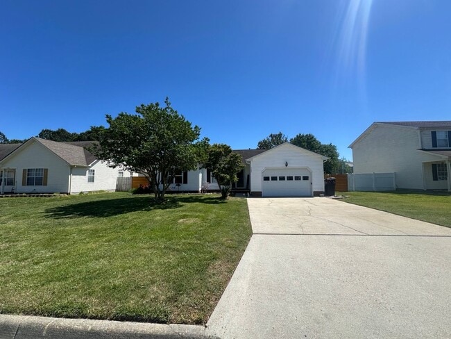 Primary Photo - 3BR / 2BA with Garage Close to Dam Neck in...