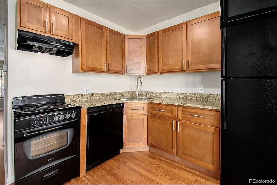 Granite Countertops - 61 S Sable Blvd