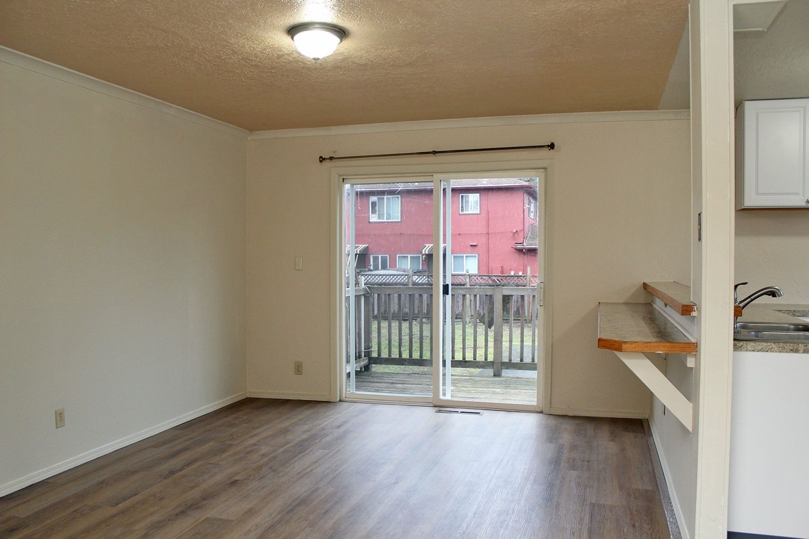 Building Photo - 7937-7937 N Fessenden St