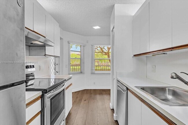 Building Photo - 12501 SW 14th St