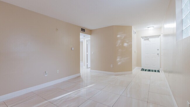 Building Photo - 3760 N Jog Rd