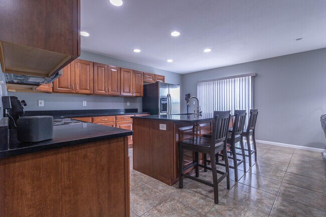 Building Photo - 7700 N Ballew Rd
