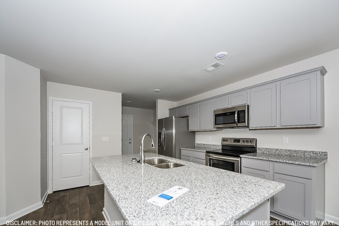 Building Photo - 461 Blue Garden Wy