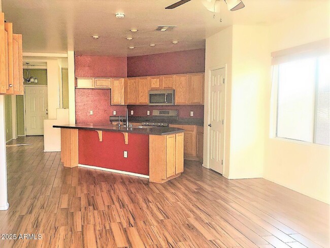 Building Photo - 7062 W Palmaire Ave