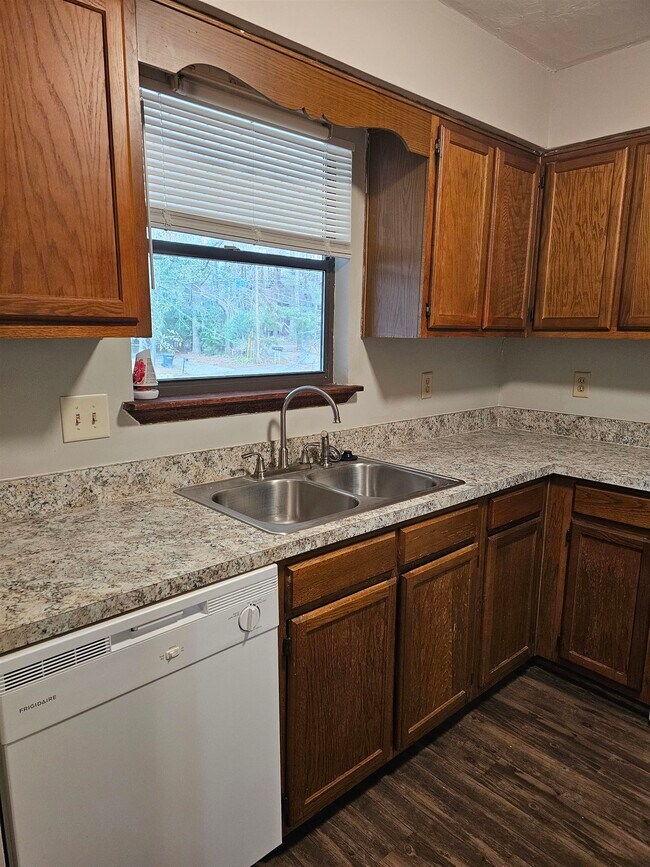 Building Photo - 2917 Woodrich Dr