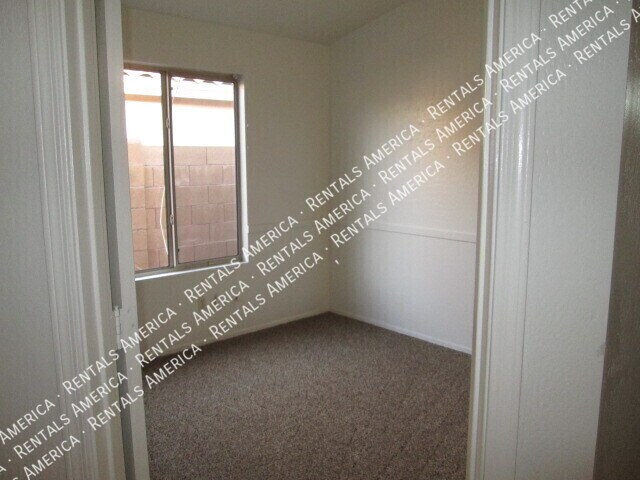 Building Photo - 10845 E Dragoon Ave
