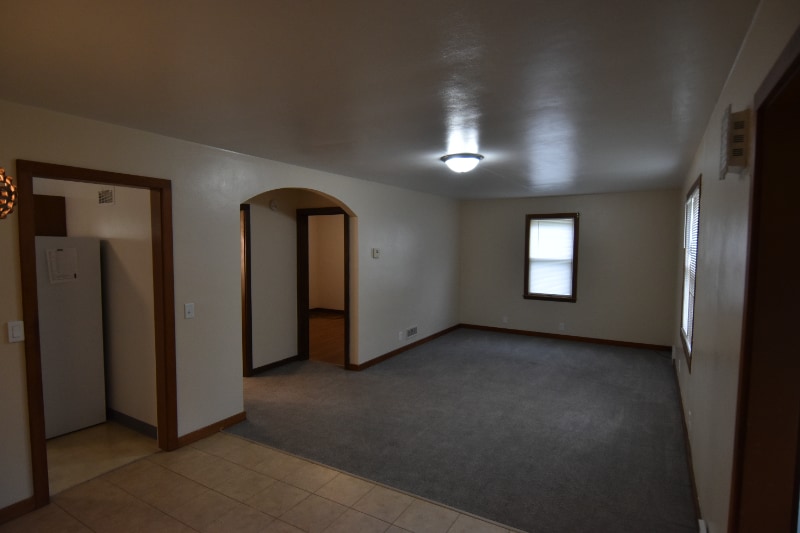 Building Photo - 1129 N Elm St
