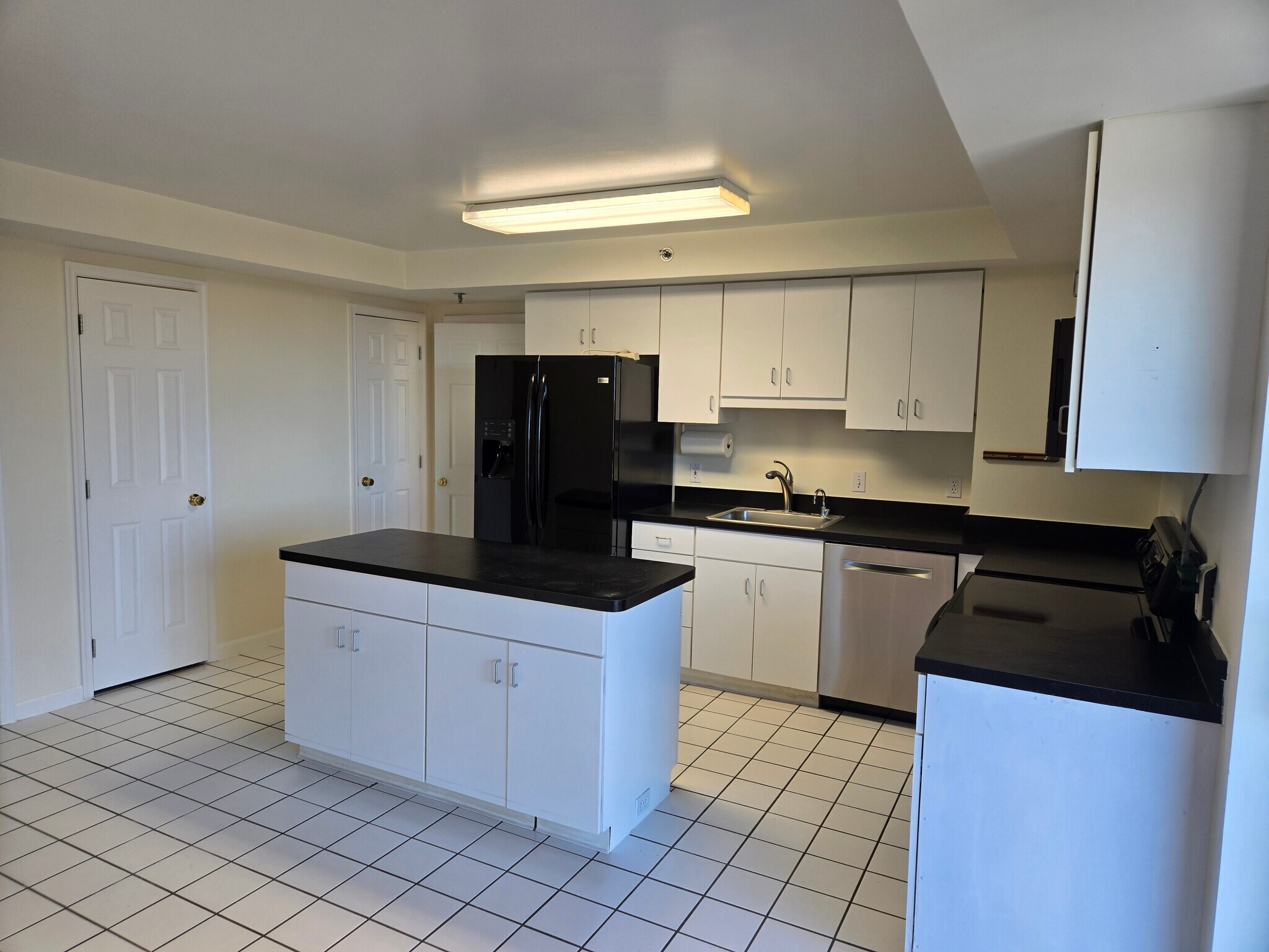 Kitchen with Island - 5450 Whitley Park Ter