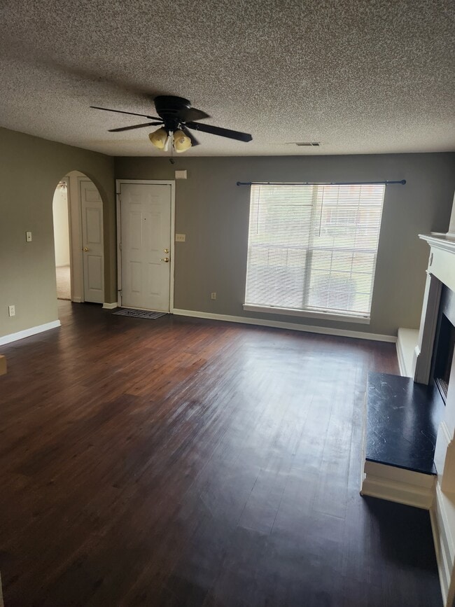 Building Photo - 739 Hynds Springs Dr