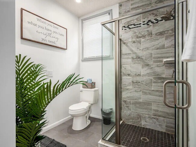 Building Photo - 164 E Mithoff St