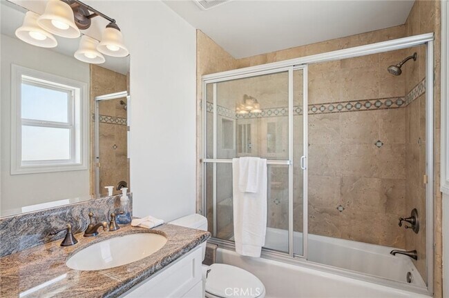 Building Photo - 6111 Seashore Dr
