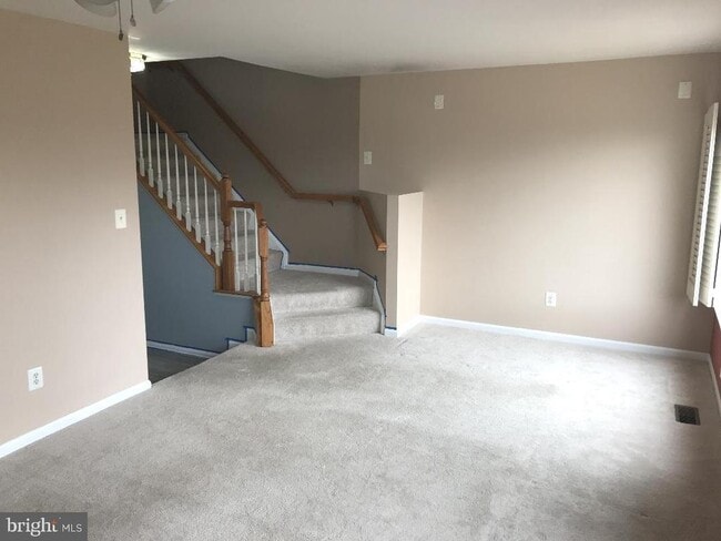 Building Photo - 42954 Beachall St