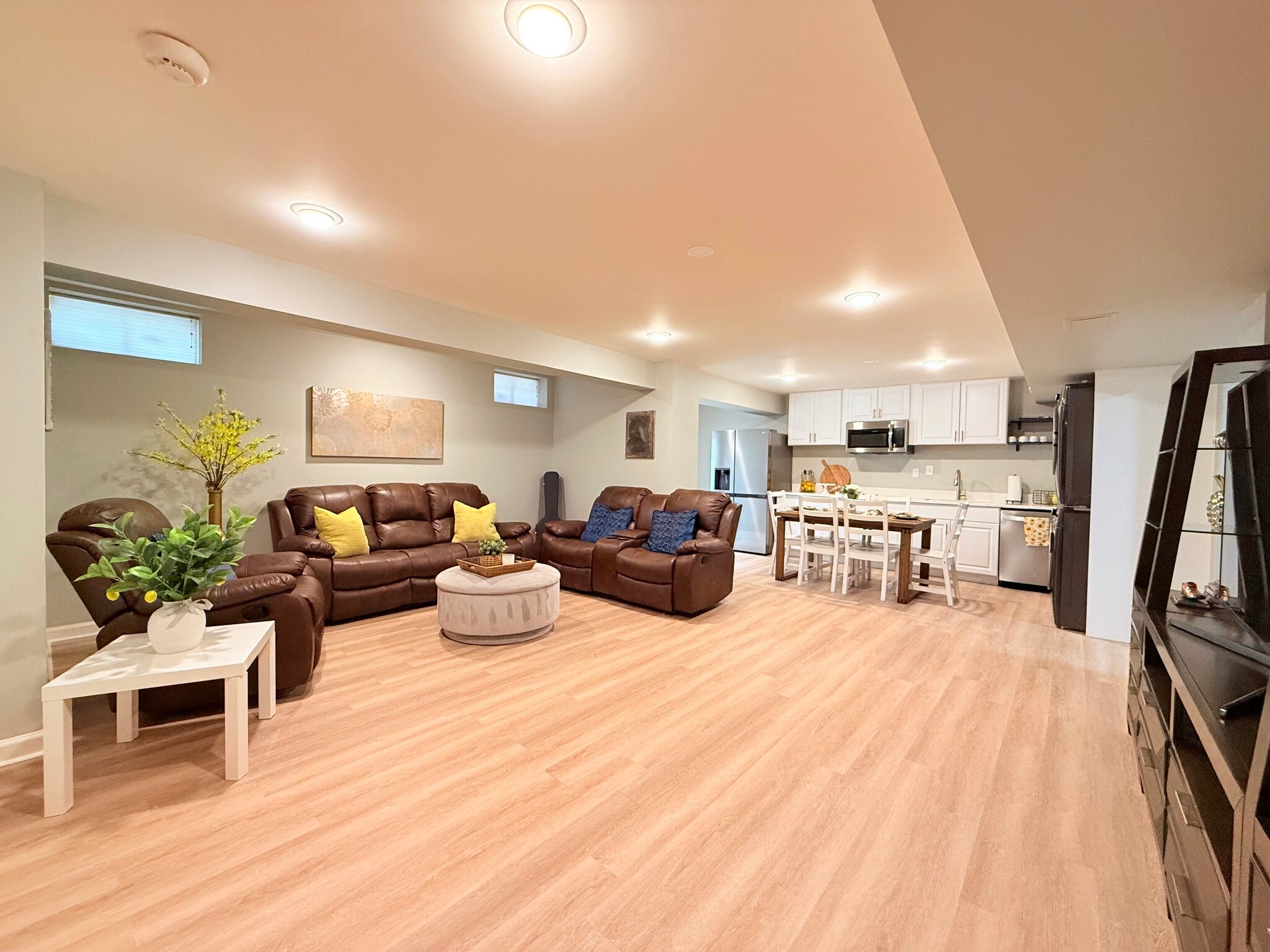 Building Photo - 12088 Maidenhair Dr