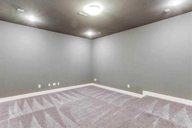 Building Photo - 17553 Sequoia Dr