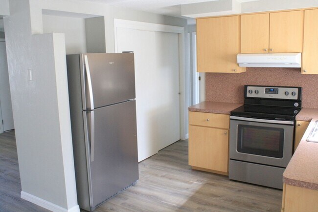 Building Photo - 4719 Bonton Dr