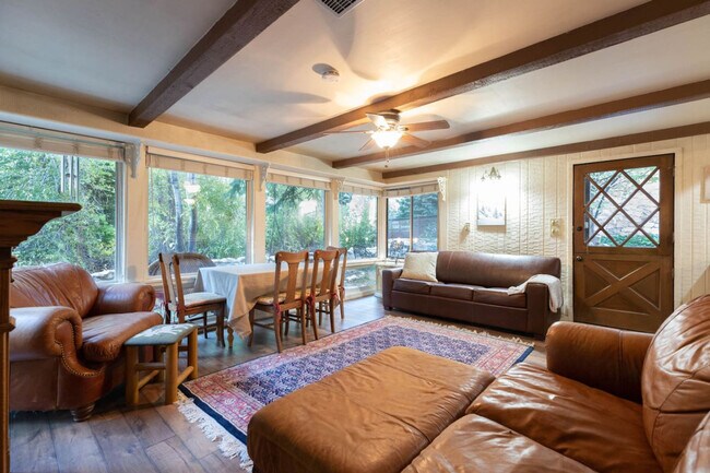 Building Photo - 6805 S Maxfield Dr