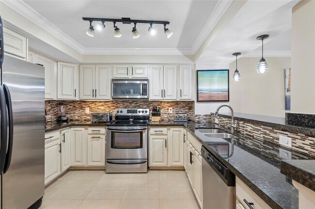 Building Photo - 5000 N Ocean Blvd