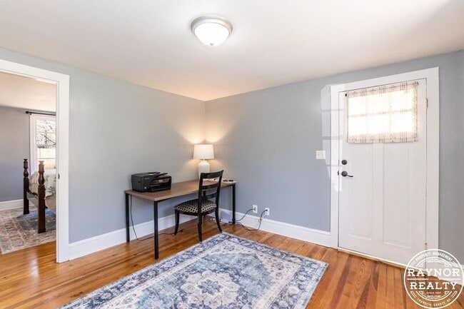 Building Photo - 429 N Main St