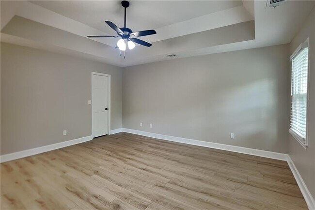 Building Photo - 3163 Oak Springs Way