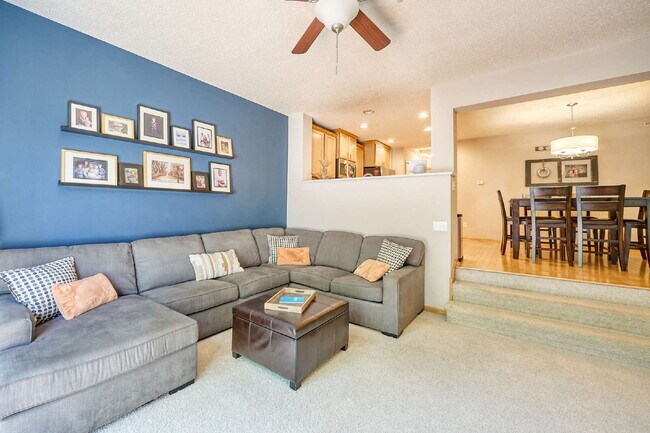 Building Photo - Spacious 4-Bedroom, 4 Bathroom Plymouth Townhouse with Cozy Fireplace - 2510 Sq Ft of Comfort!