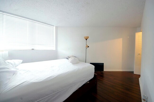 Building Photo - 1900 N Congress Ave