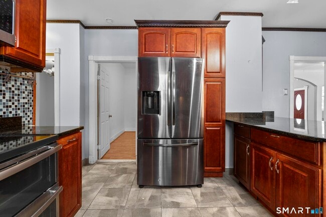 Building Photo - 242 Prospect St