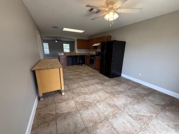 Building Photo - 213 Spring Branch Dr
