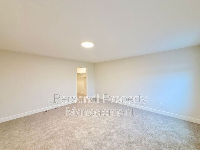 Building Photo - 8105 NE 167th Ave