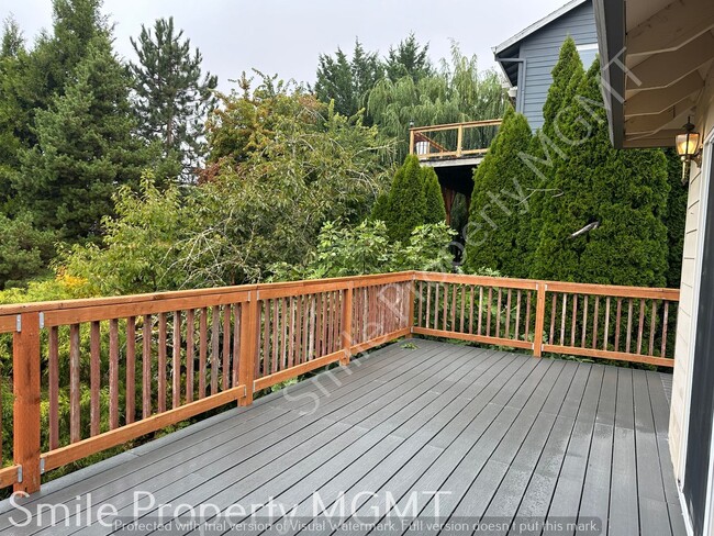 Building Photo - single house