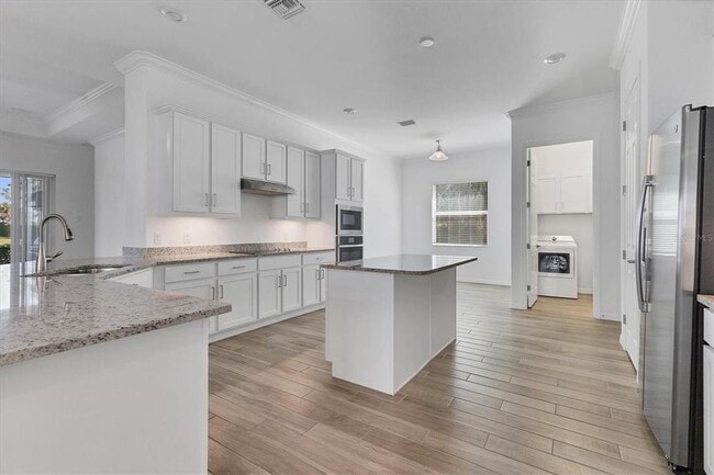 Building Photo - 25246 Keygrass Ct