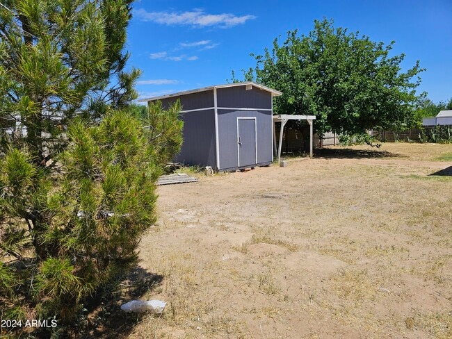 Building Photo - 1042 W Ocotilla St