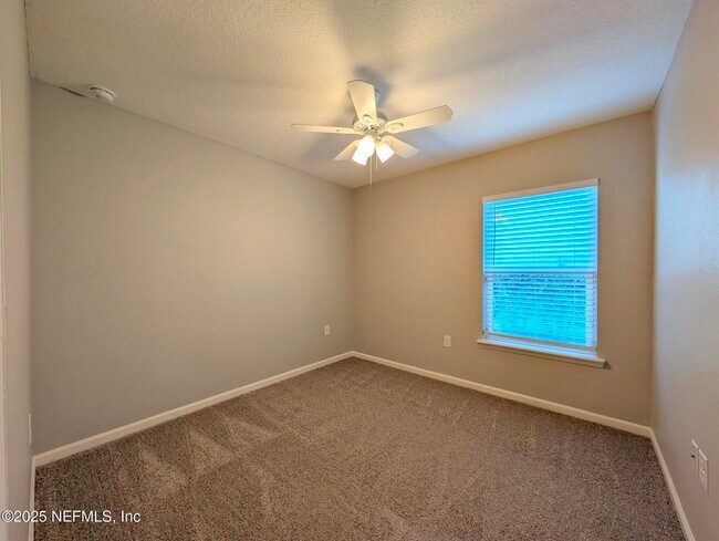 Building Photo - 60 Yellowfin Dr