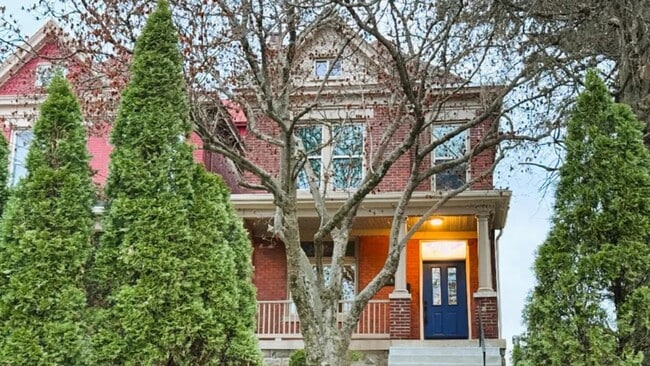 Building Photo - 516 Grandview Ave