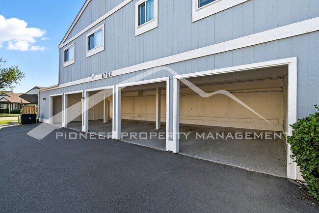 Building Photo - 8762 Chase Dr