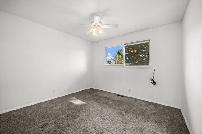 Building Photo - 4 Bed ranch home in Pueblo with Garage!