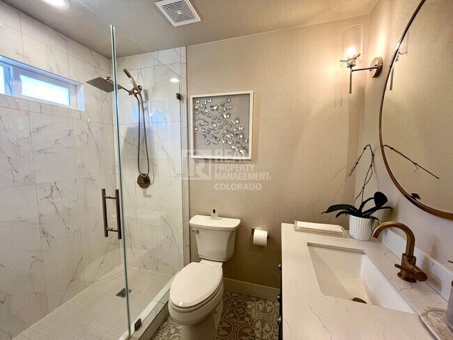 Building Photo - 3640 Inspiration Dr