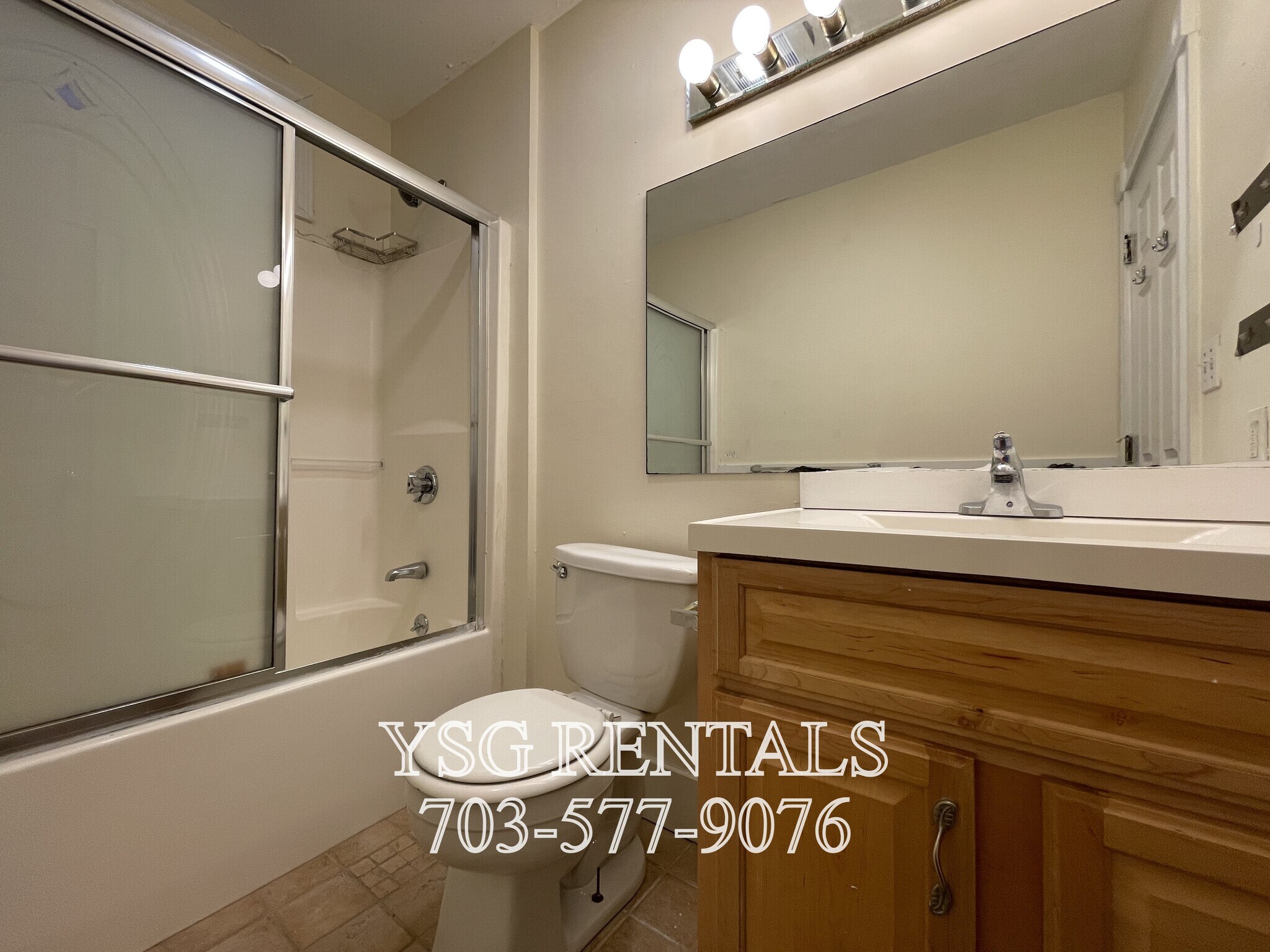 Building Photo - 38 Calumet St