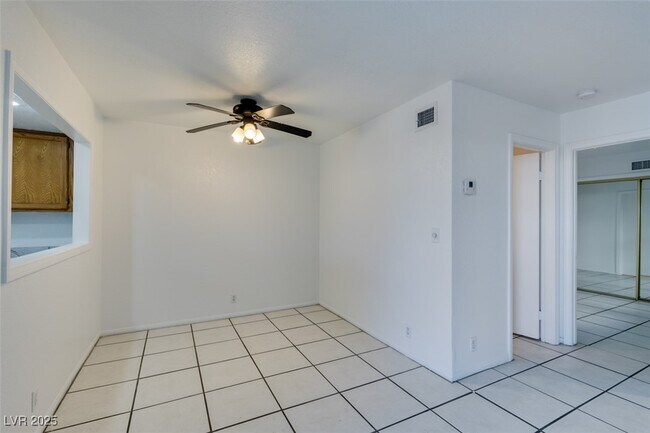 Building Photo - 4012 Grasmere Ave