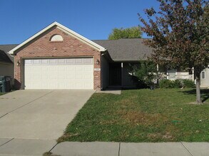 Building Photo - Spacious 3bed/2bath duplex in quiet community with many nice features