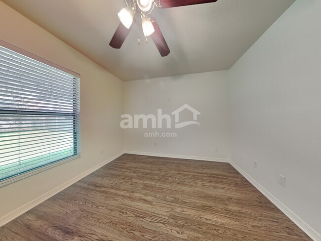 Building Photo - 234 Bryan Oak Avenue