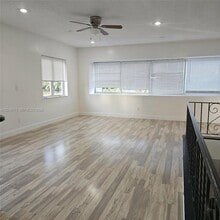 Building Photo - 3114 E Sunrise Blvd
