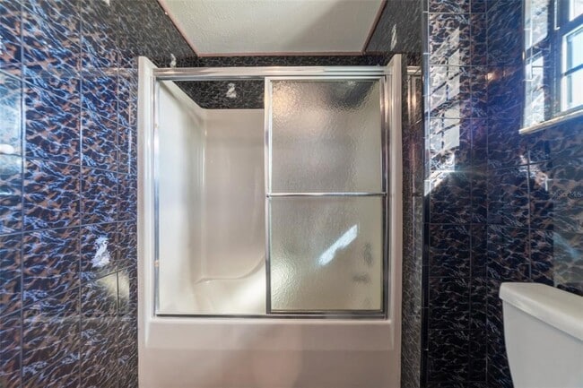 Building Photo - 5521 W Shr Dr