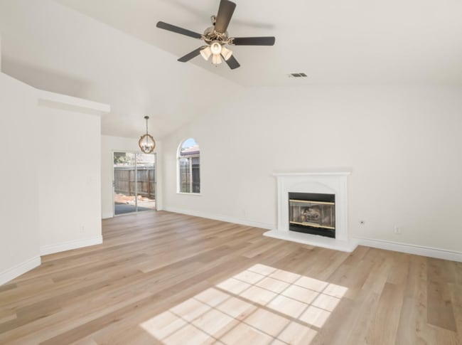 Building Photo - Spacious 3-Bedroom Home in Quiet Northwest...