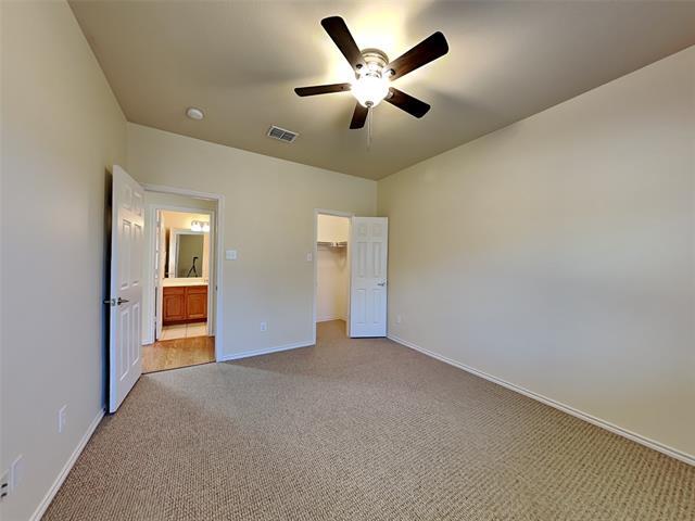 Building Photo - 1032 Bending Oak Dr