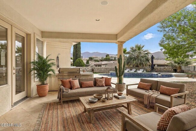 Building Photo - 6528 Calle Placido Dr