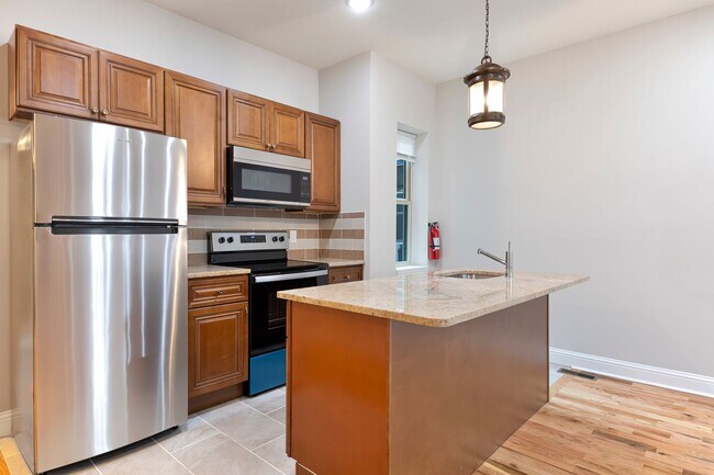Building Photo - 1313 N 53rd St