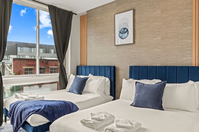 Building Photo - 916 N Delaware Ave